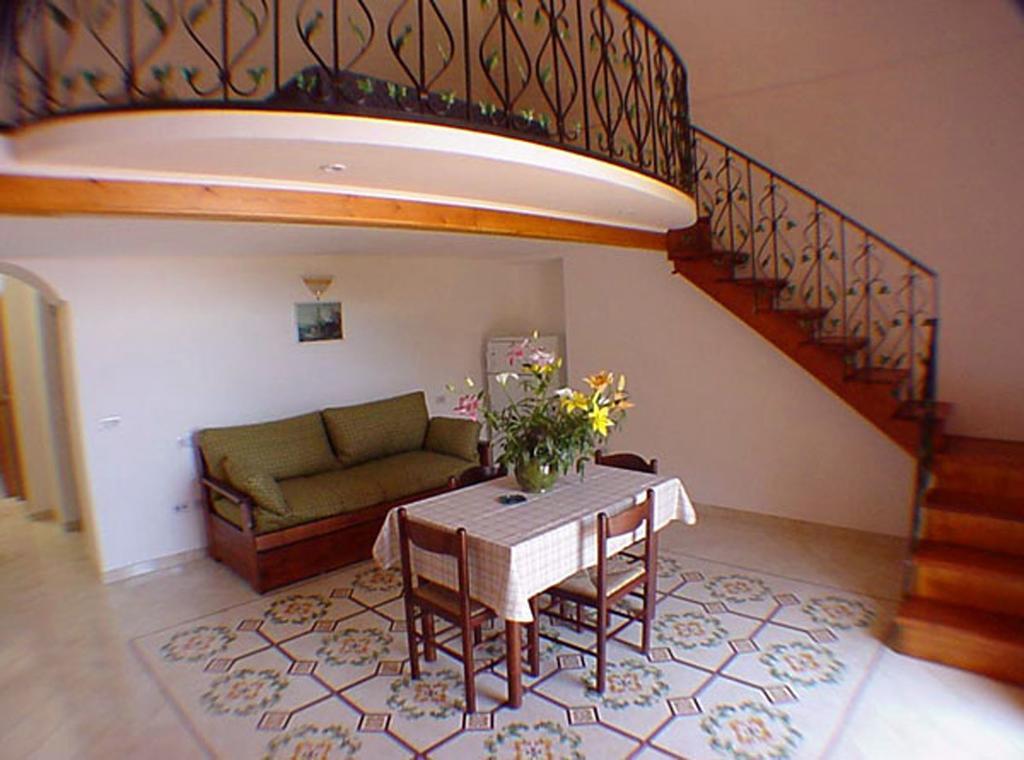 Ludovica Tipo C Apartman Positano Szoba fotó